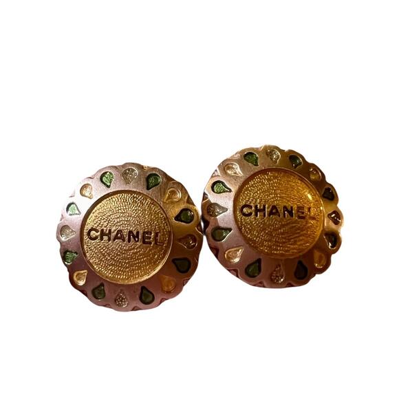 Chanel Women's Vintage Floral Clip-On Earrings - Picture 2 of 8